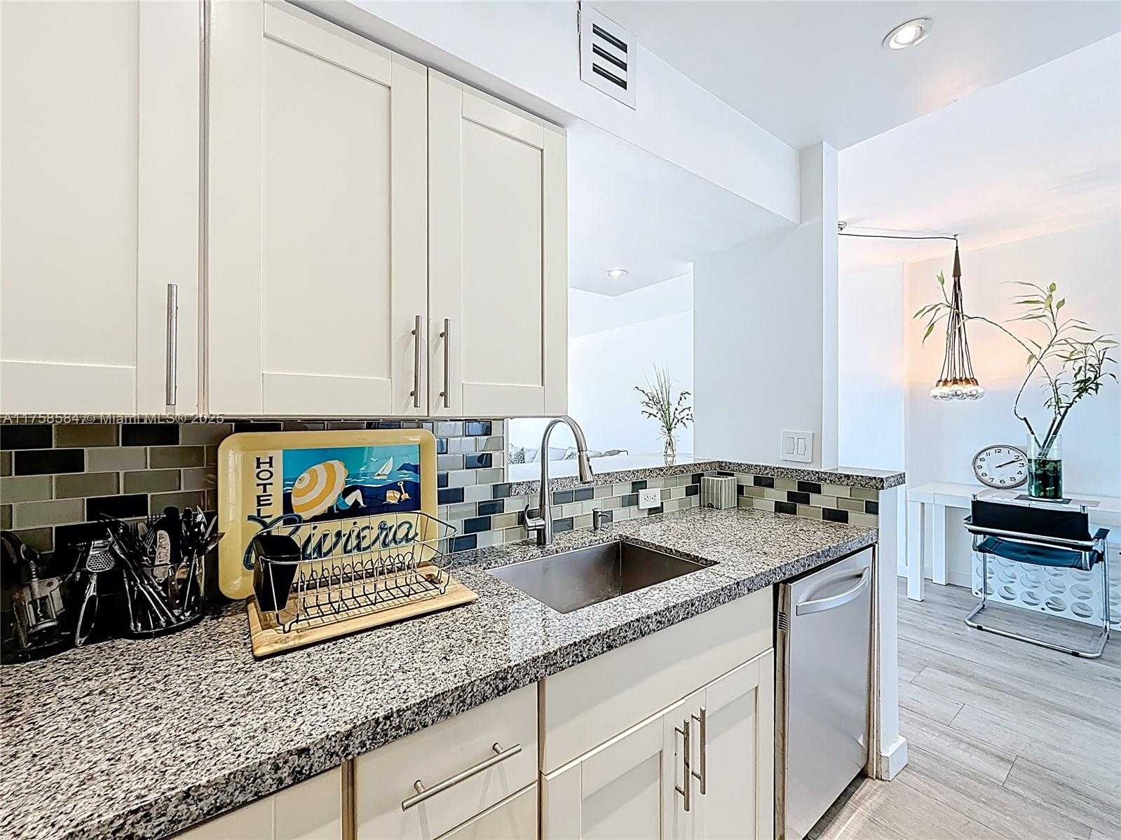 Small Image of 1000 WEST AVE #1409, Miami Beach Number 13