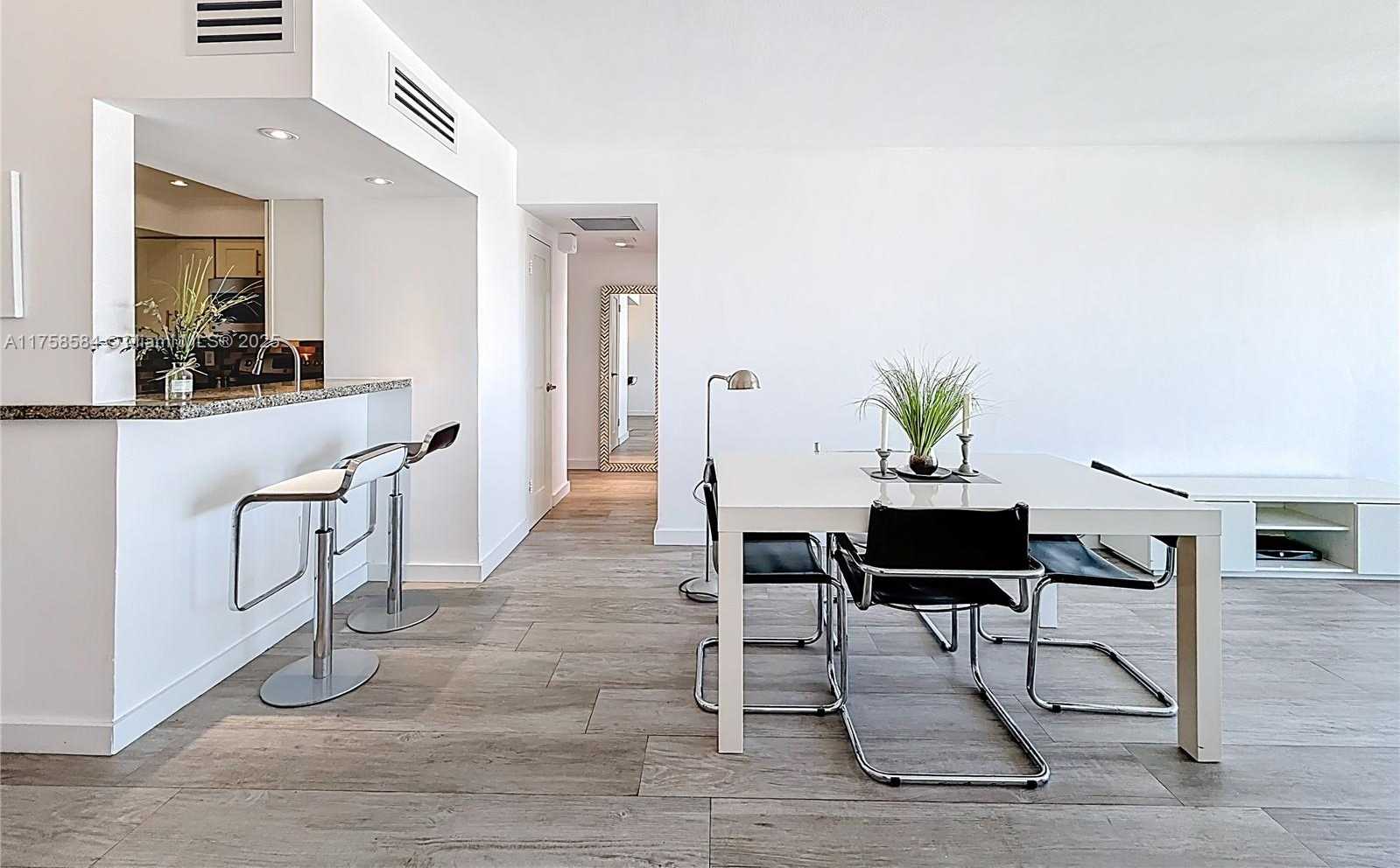 Small Image of 1000 WEST AVE #1409, Miami Beach Number 16