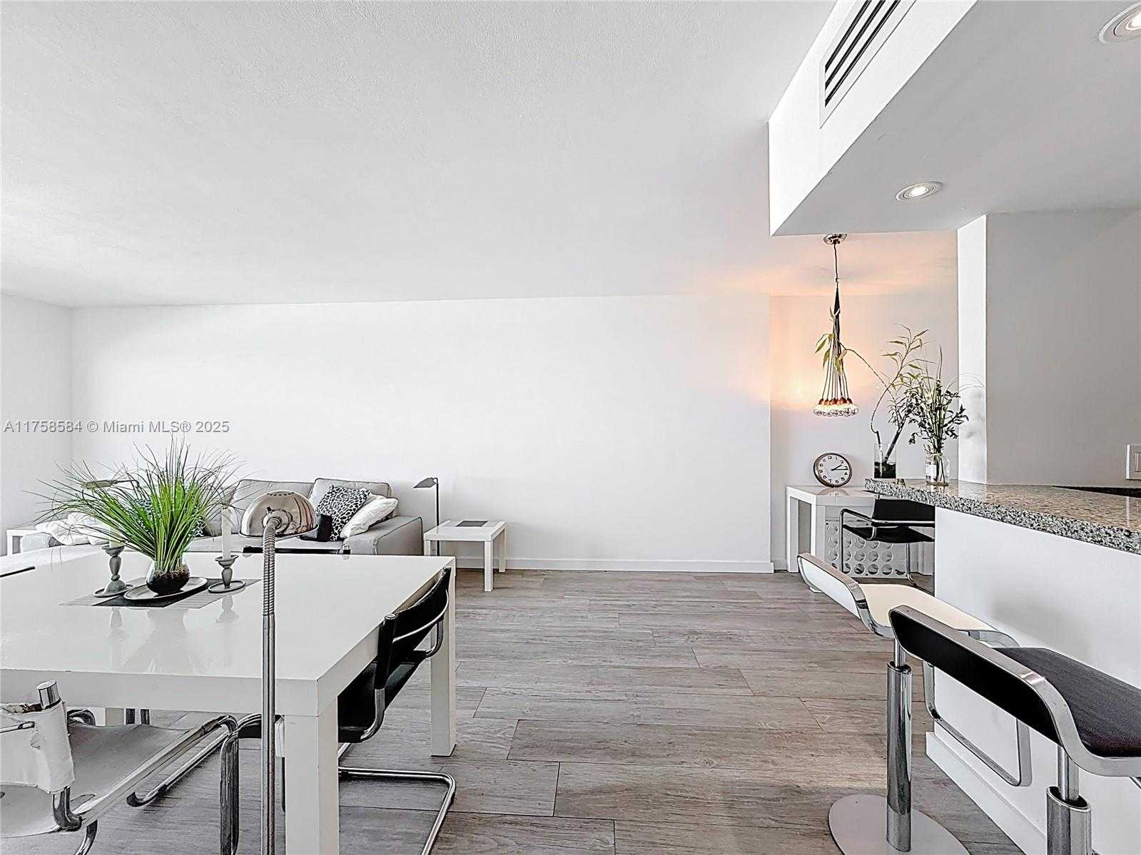 Small Image of 1000 WEST AVE #1409, Miami Beach Number 25