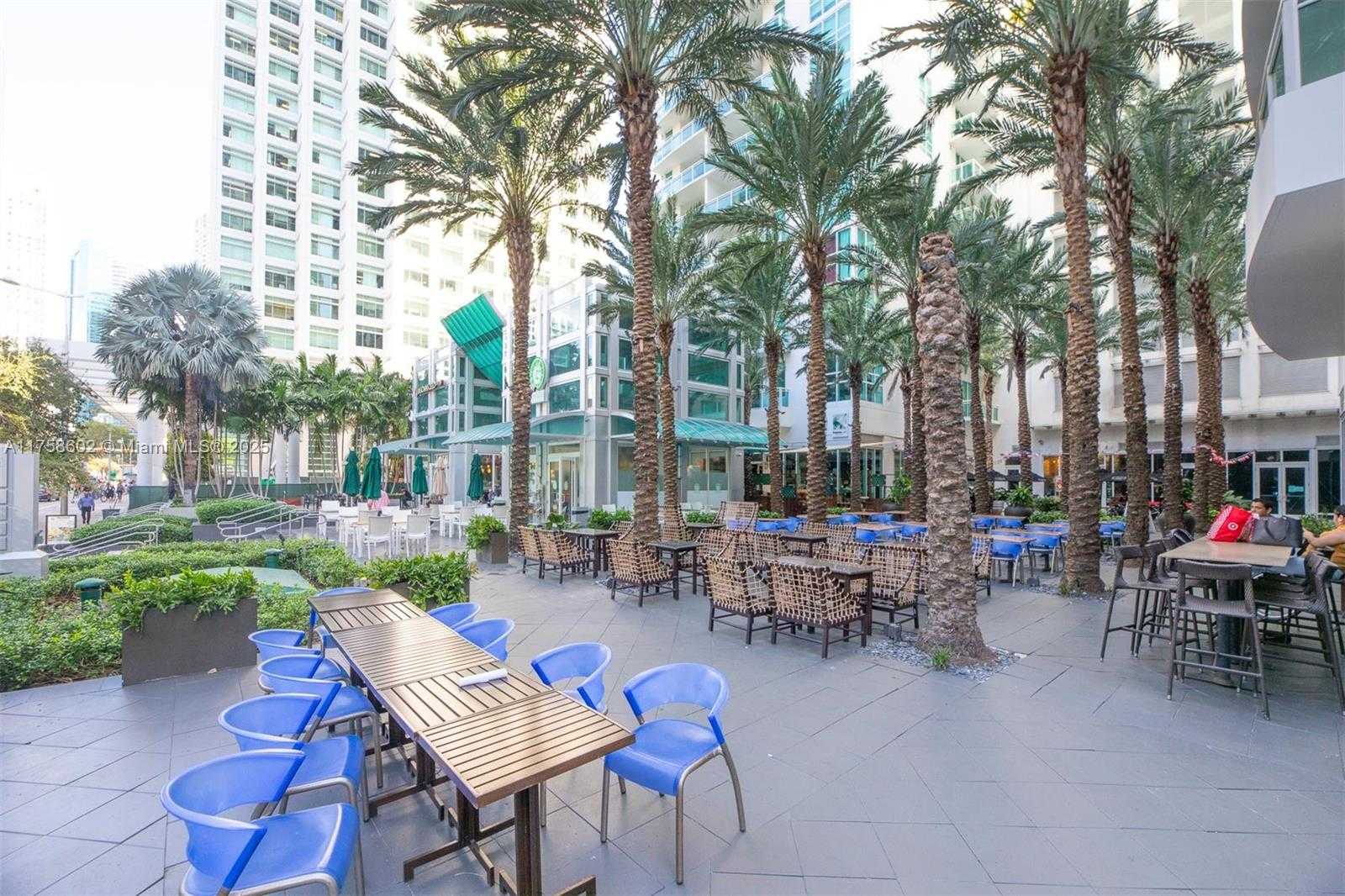 Small Image of 951 Brickell Ave, Miami, FL 33131, USA Number 12