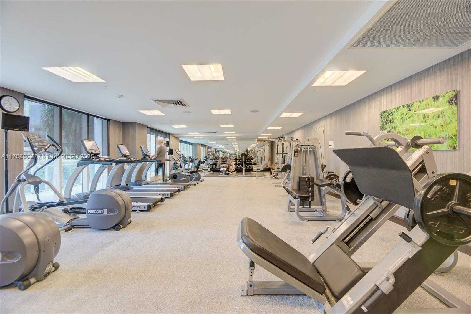 Small Image of 951 Brickell Ave, Miami, FL 33131, USA Number 14