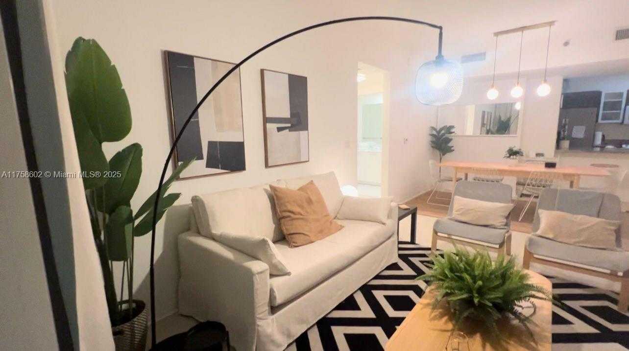 Small Image of 951 Brickell Ave, Miami, FL 33131, USA Number 15