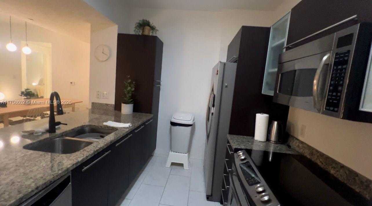 Small Image of 951 Brickell Ave, Miami, FL 33131, USA Number 28