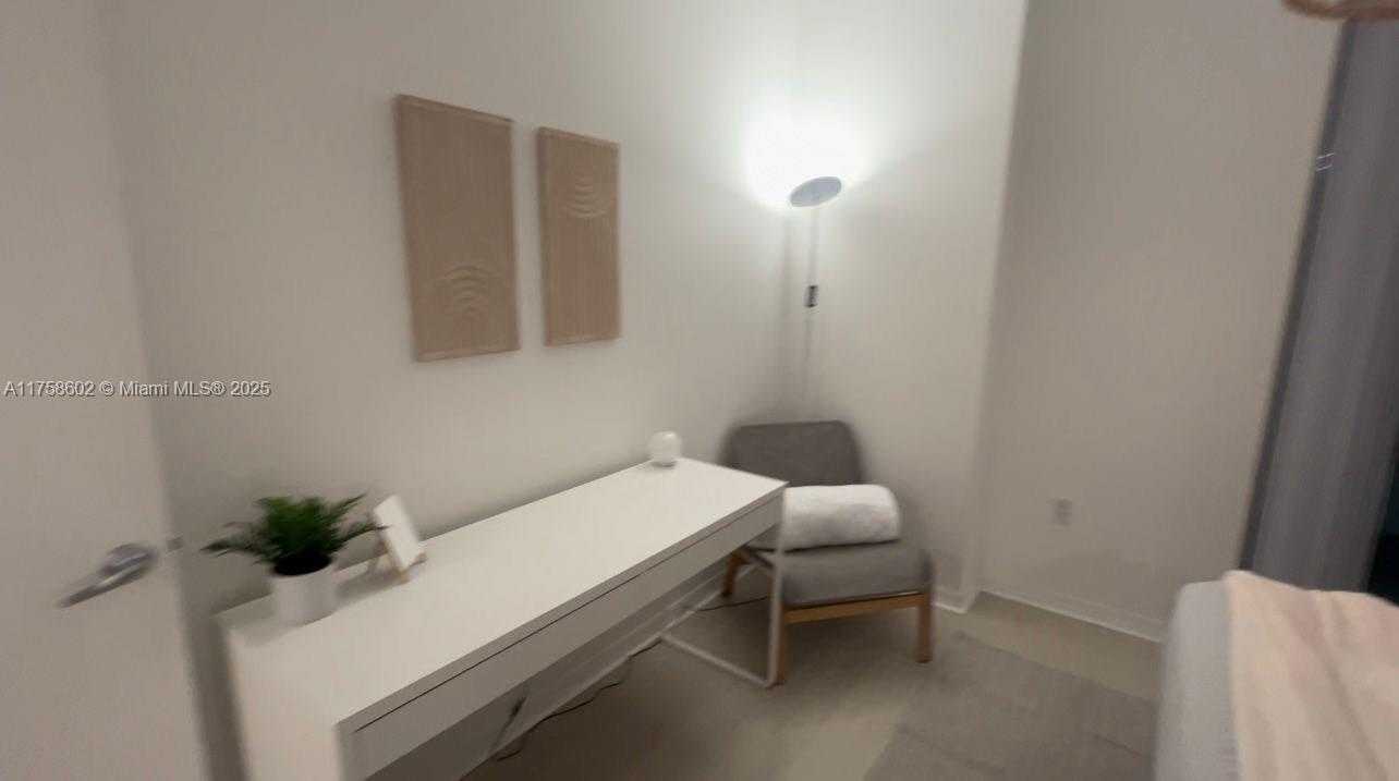 Small Image of 951 Brickell Ave, Miami, FL 33131, USA Number 35