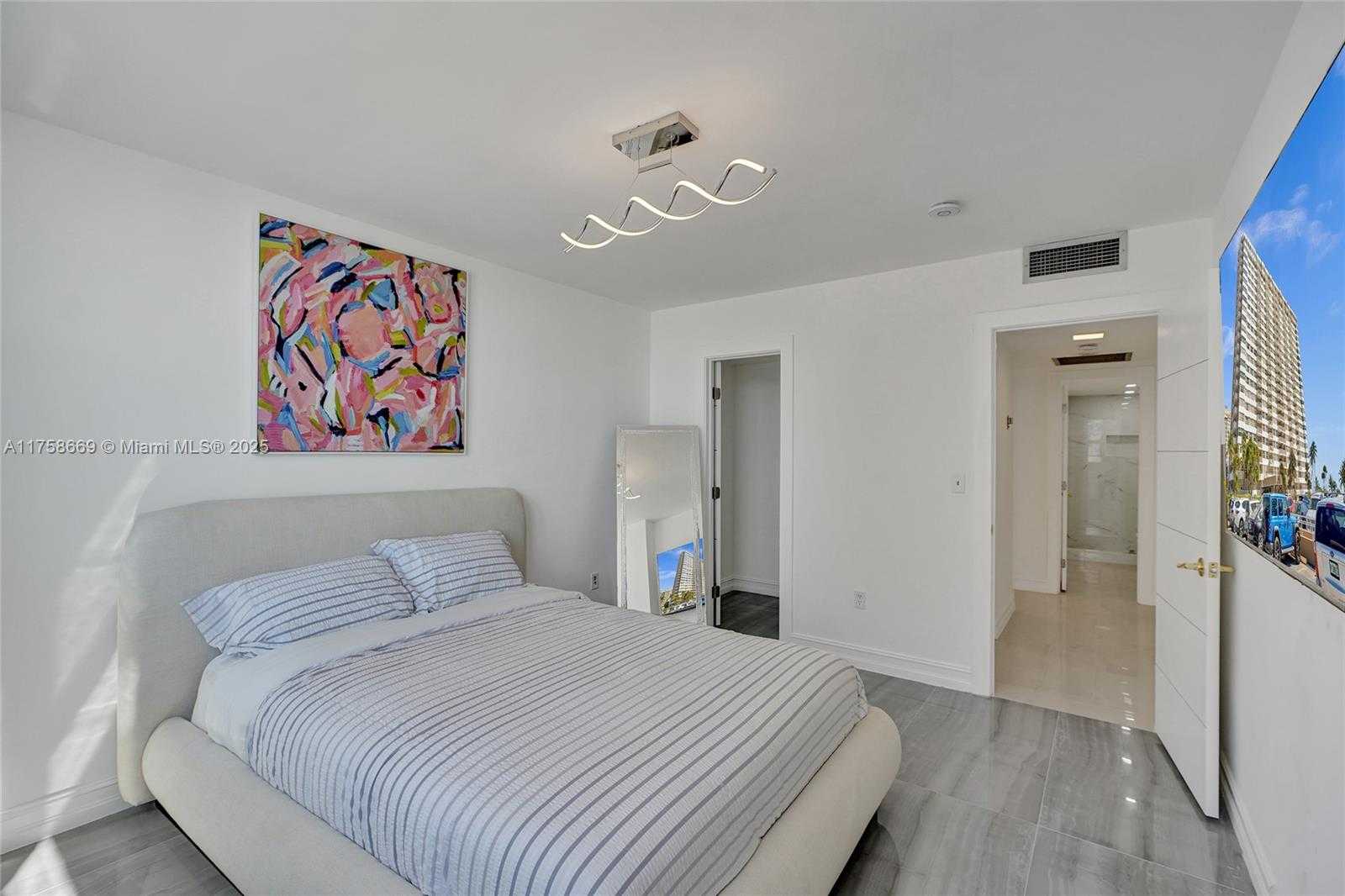 Small Image of 1950 SOUTH OCEAN DR #8J, Hallandale Beach Number 18