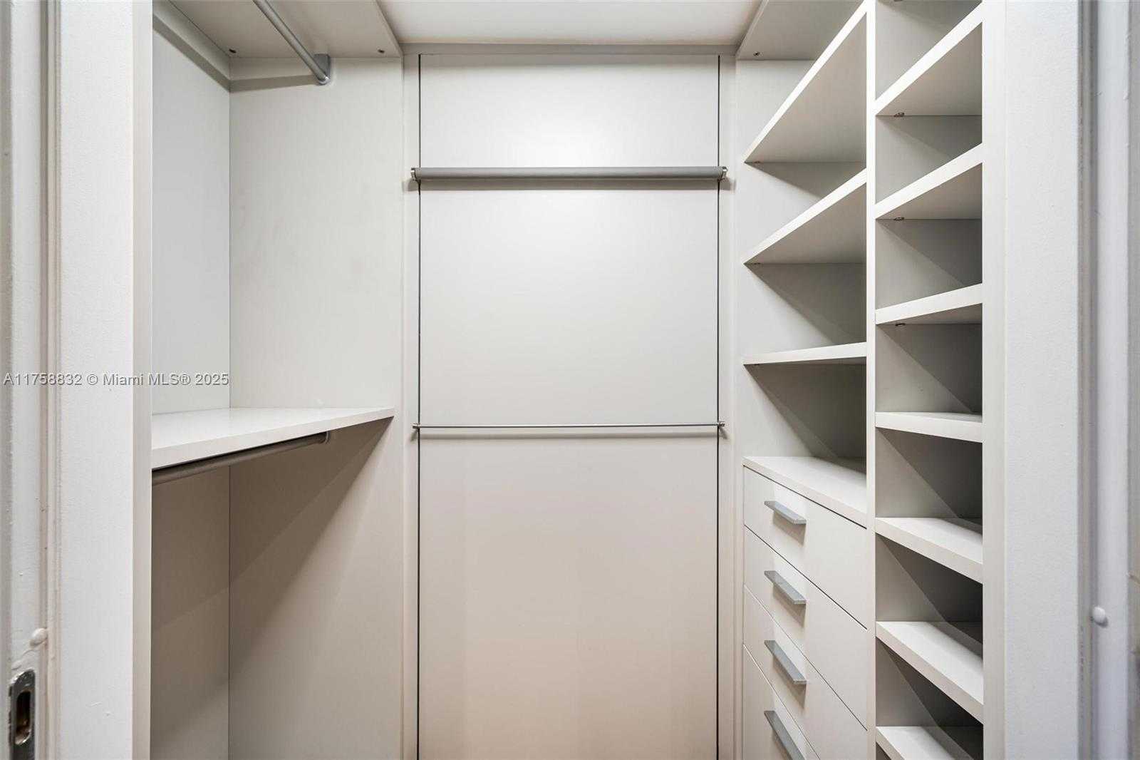 Small Image of 450 ALTON RD #1508, Miami Beach Number 19