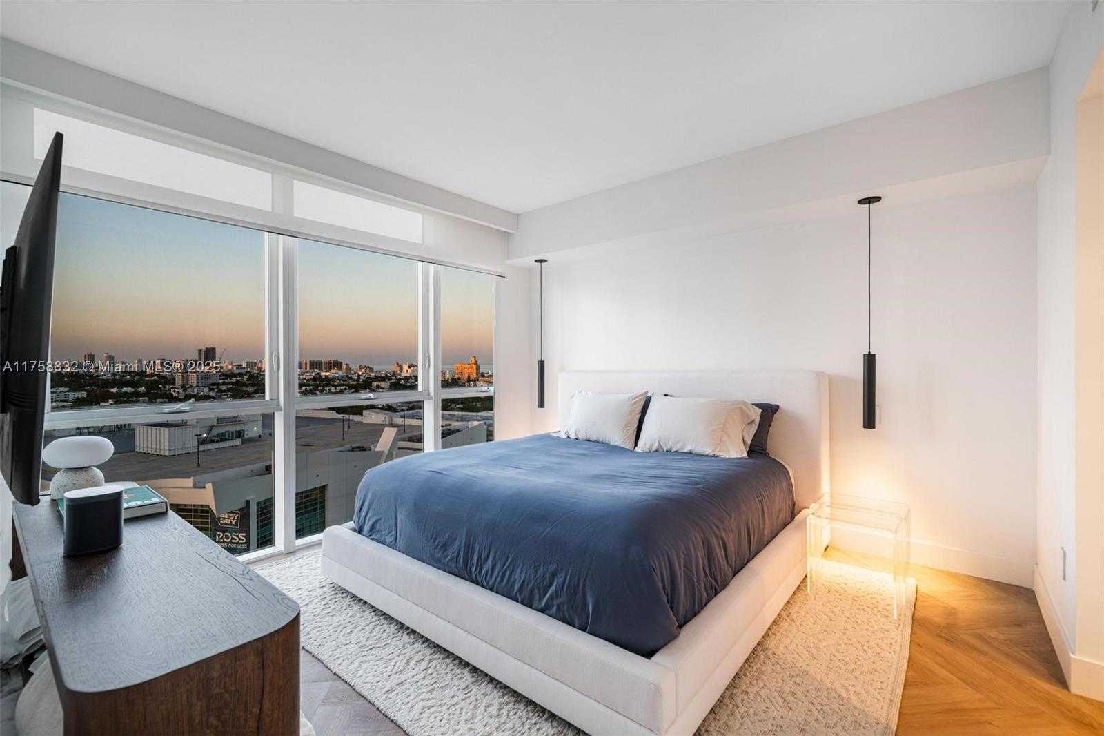 Small Image of 450 ALTON RD #1508, Miami Beach Number 21