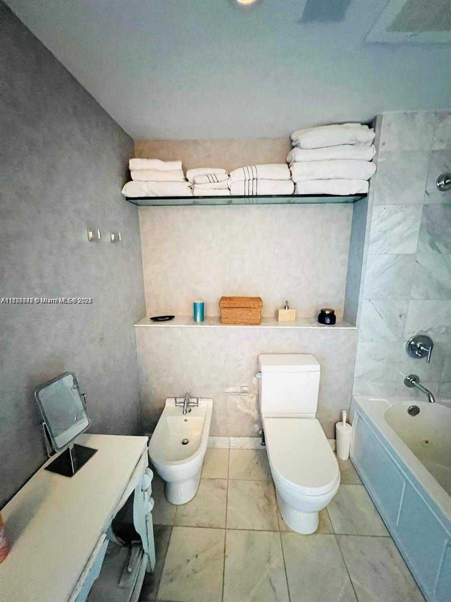 Imagen de Pequeño Objeto