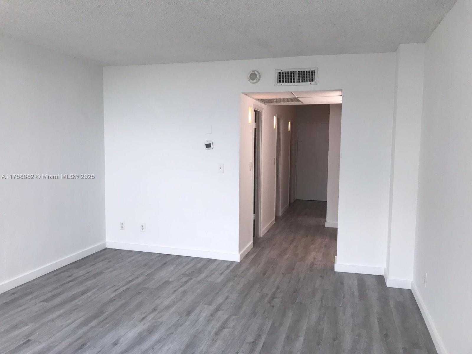 Small Image of 19380 COLLINS AVE #1018, Sunny Isles Beach Number 3