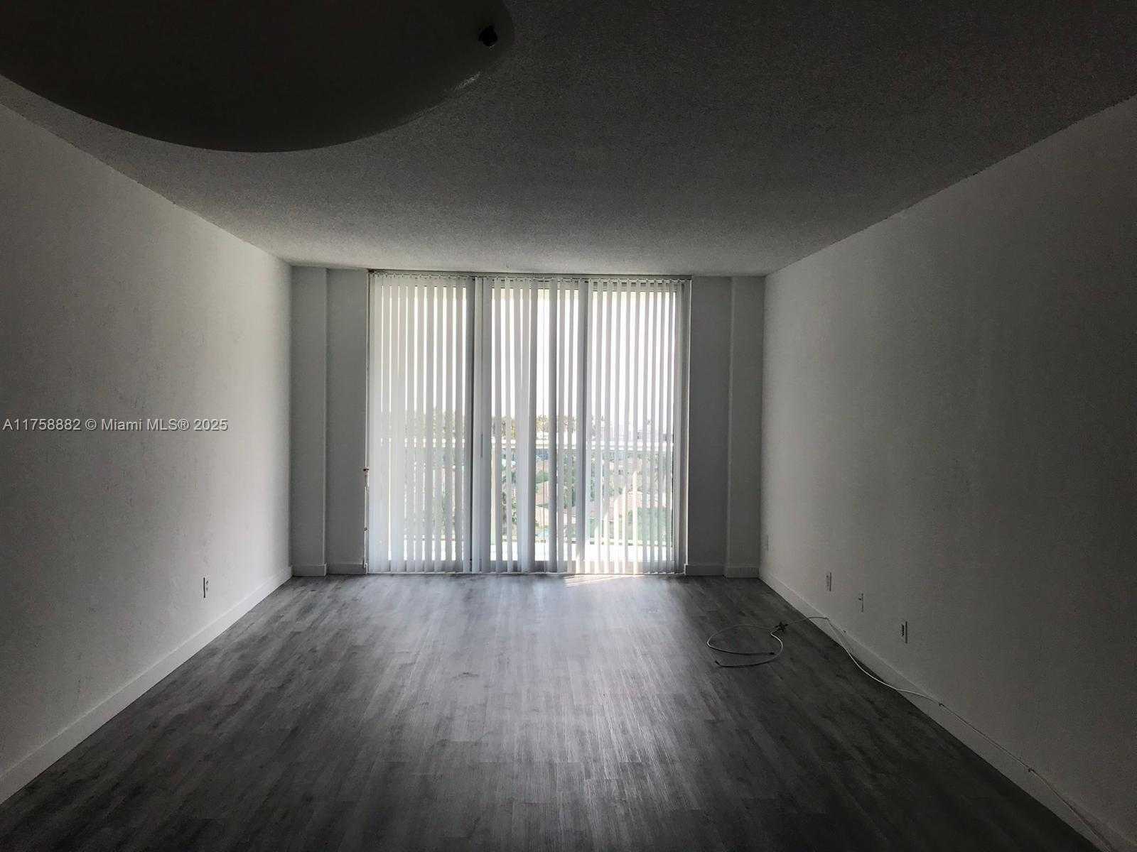 Small Image of 19380 COLLINS AVE #1018, Sunny Isles Beach Number 9