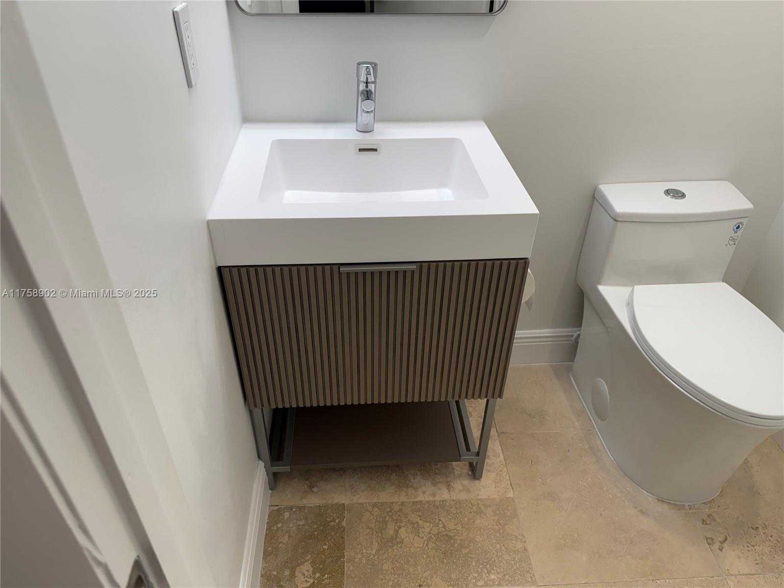 Small Image of 540 BRICKELL KEY DR #410, Miami Number 15