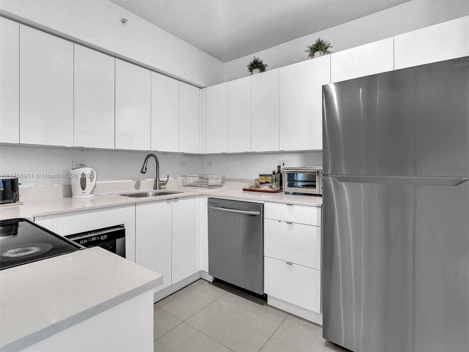 Small Image of 1500 BAY RD #516S, Miami Beach Number 14