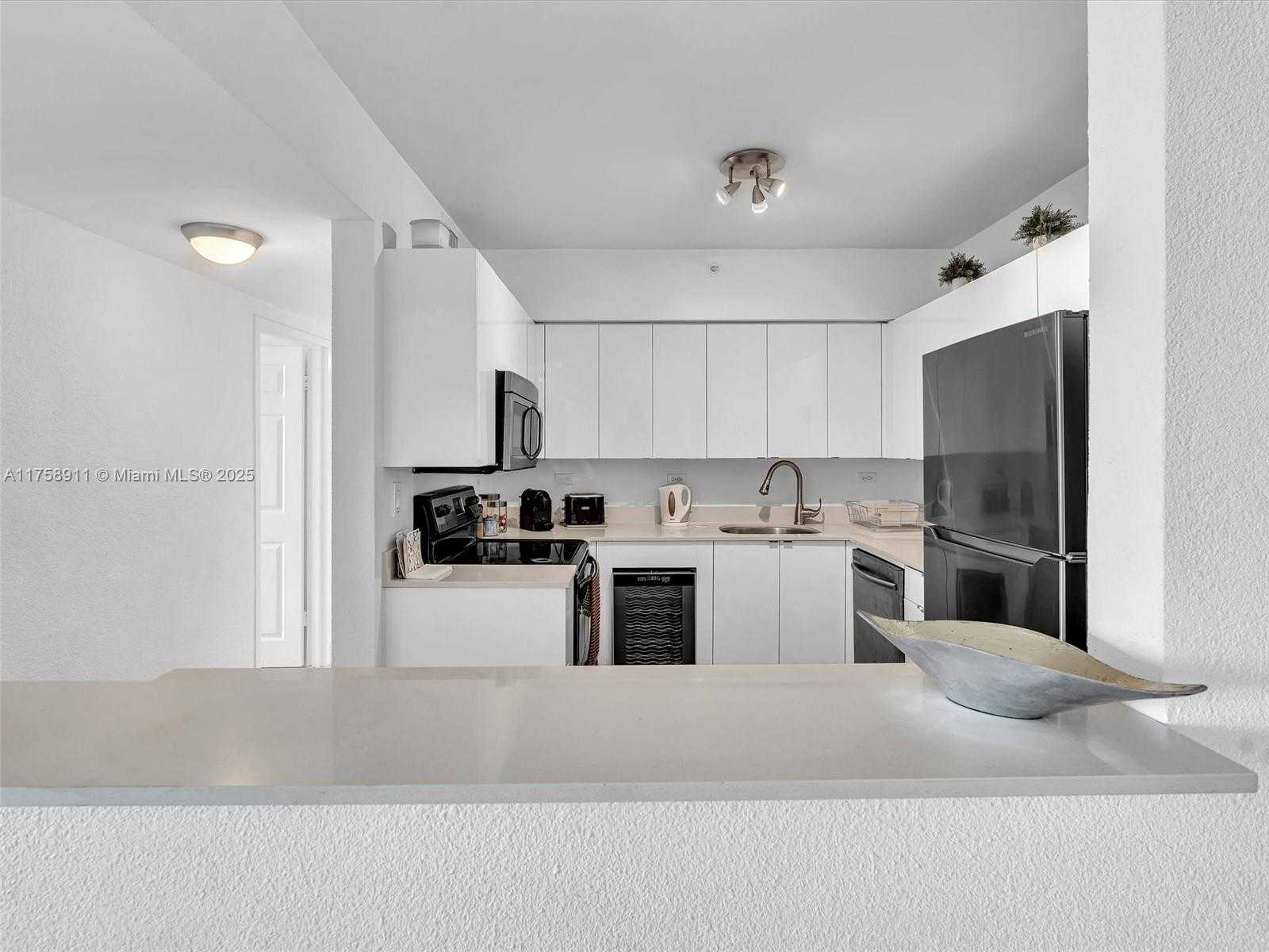 Small Image of 1500 BAY RD #516S, Miami Beach Number 17