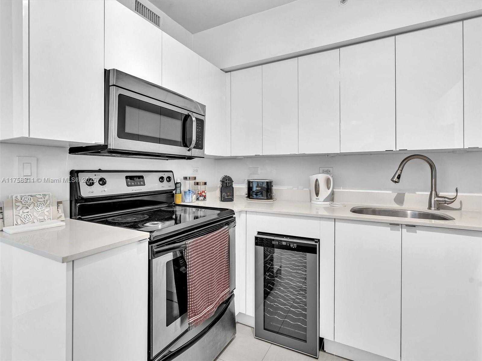 Small Image of 1500 BAY RD #516S, Miami Beach Number 18