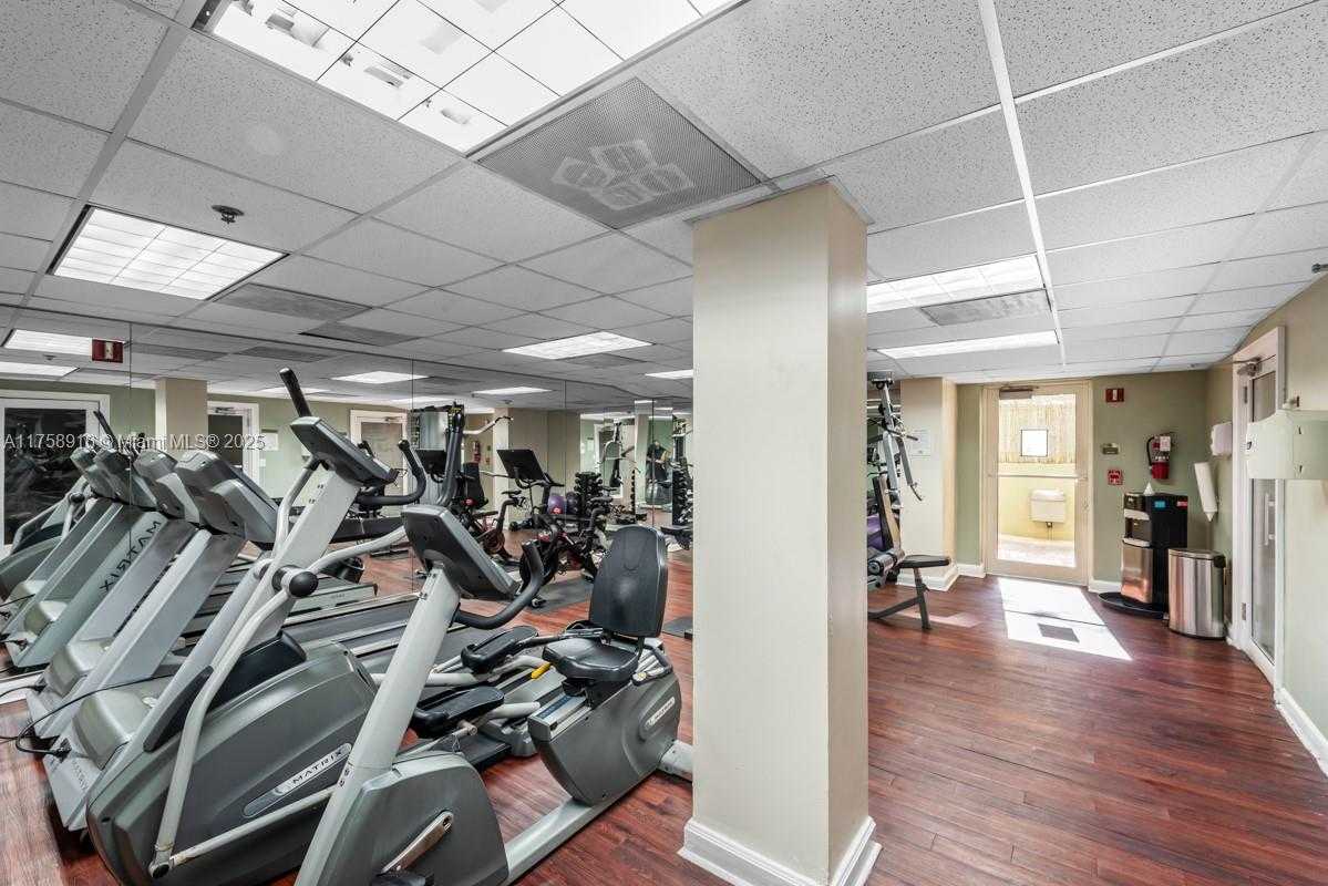 Small Image of 2951 SOUTH BAYSHORE DR #917, Miami Number 14