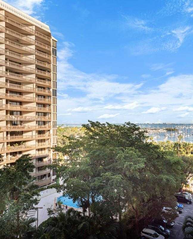 Small Image of 2951 SOUTH BAYSHORE DR #917, Miami Number 8