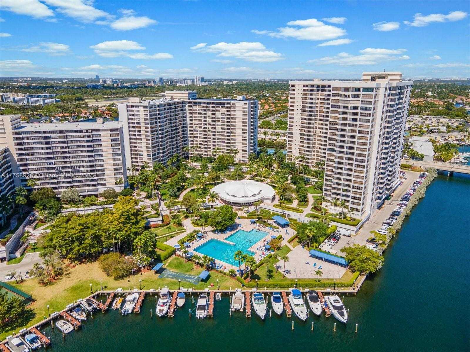 Small Image of 2500 PARKVIEW DR #2206, Hallandale Beach Number 10