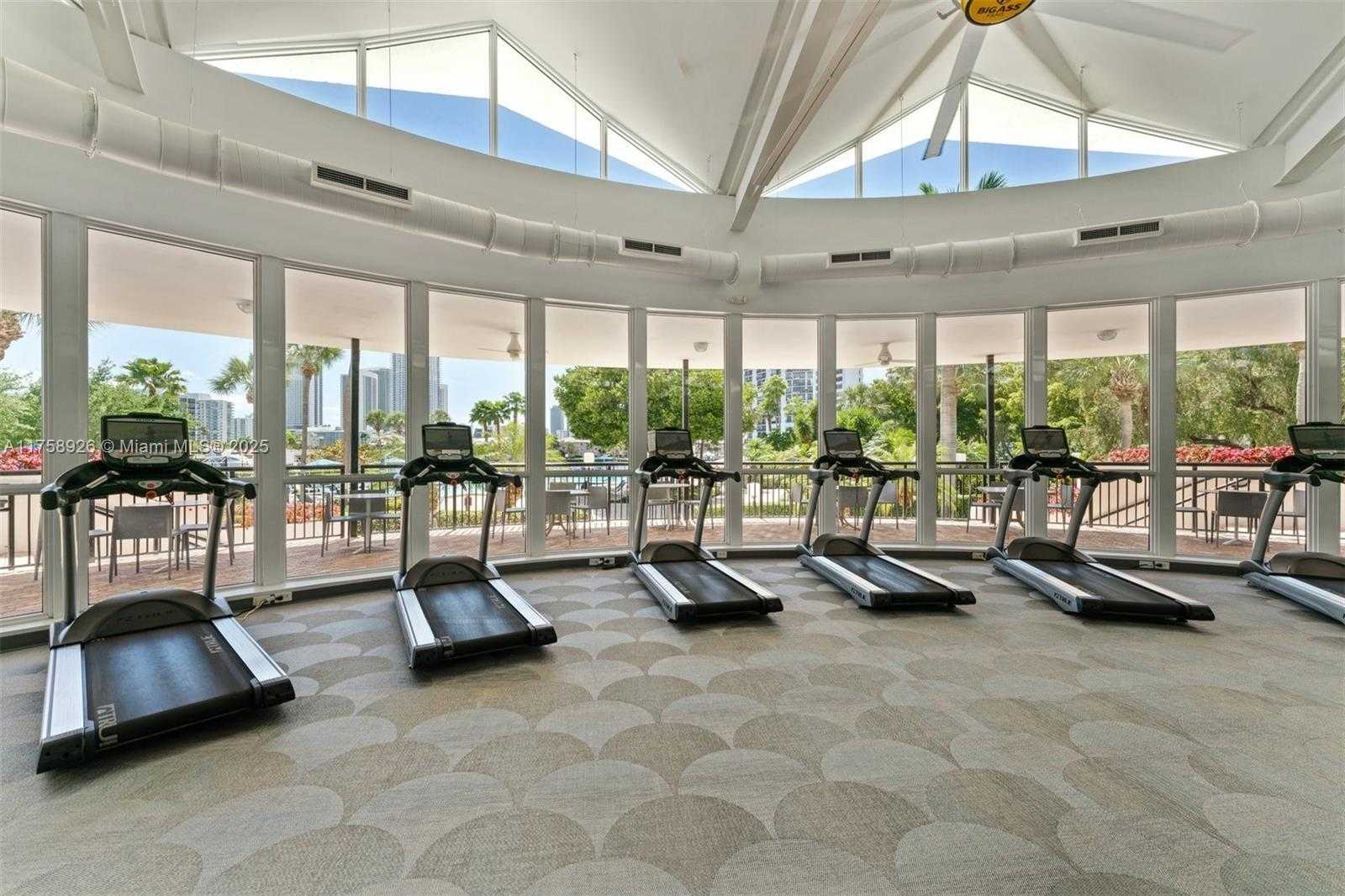 Small Image of 2500 PARKVIEW DR #2206, Hallandale Beach Number 11