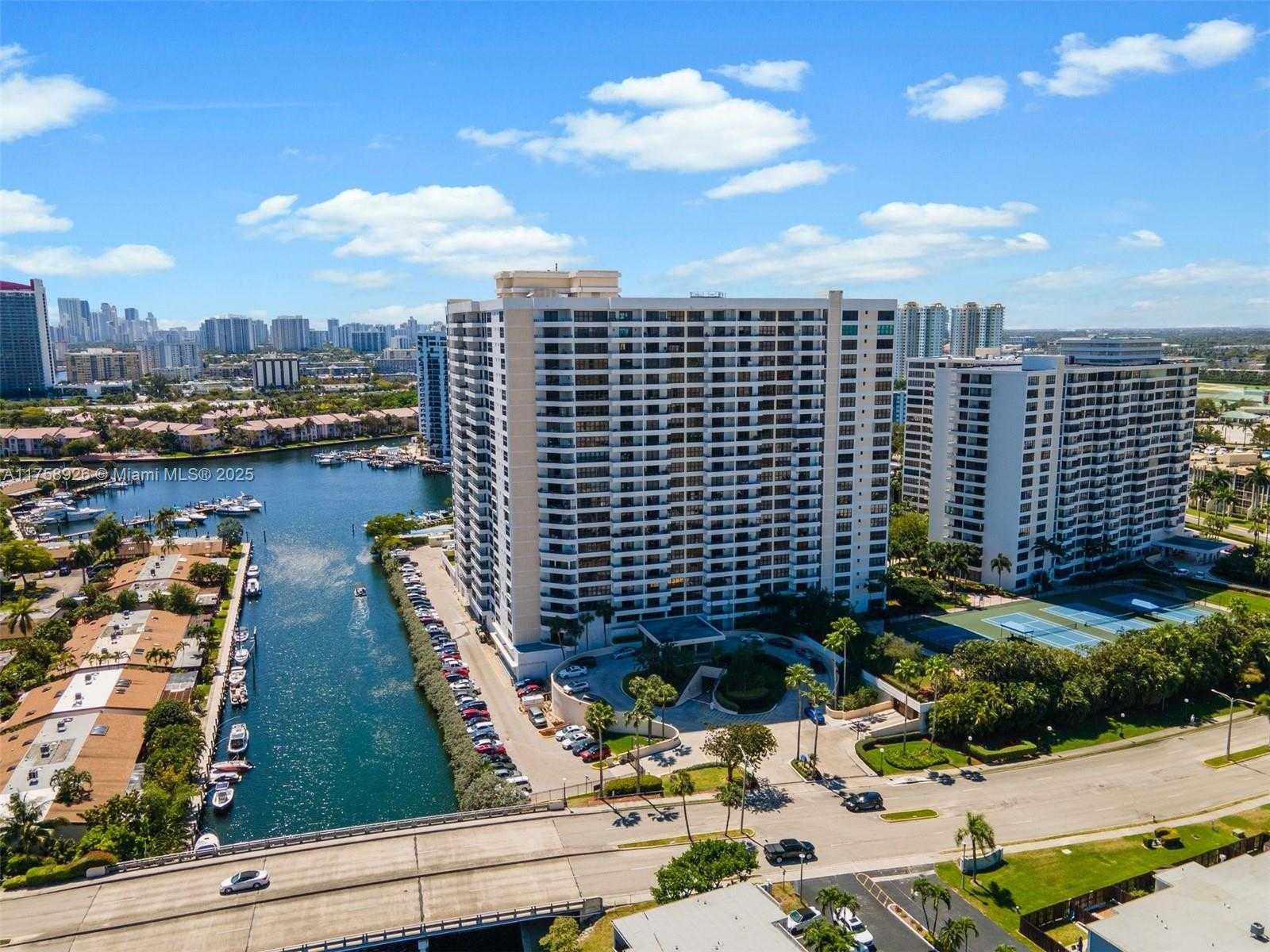 Small Image of 2500 PARKVIEW DR #2206, Hallandale Beach Number 12