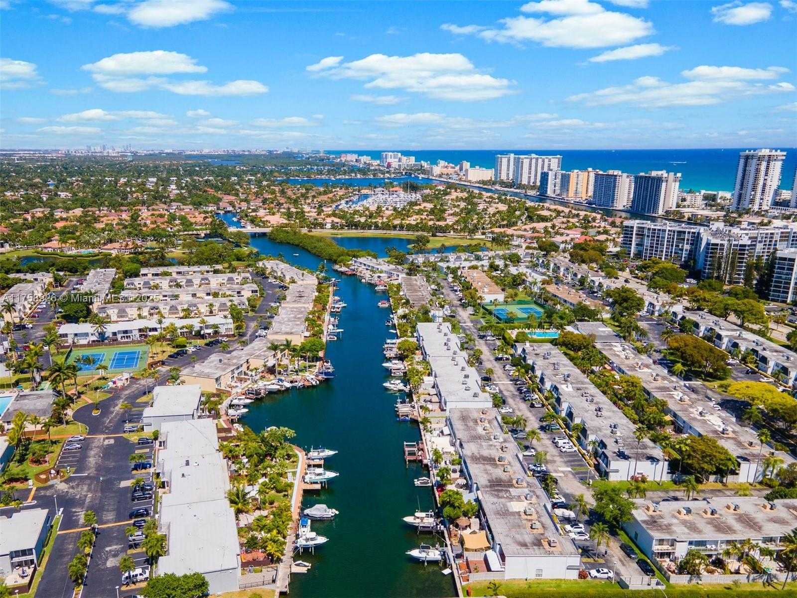 Small Image of 2500 PARKVIEW DR #2206, Hallandale Beach Number 17