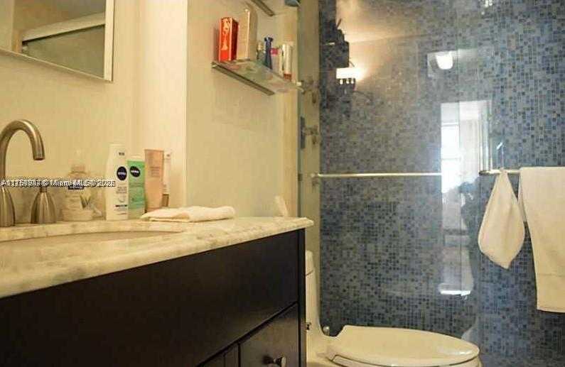 Small Image of 150 SOUTH EAST 25 RD #9B, Miami Number 19