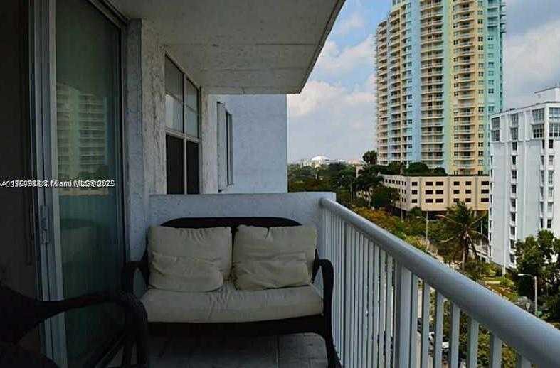 Small Image of 150 SOUTH EAST 25 RD #9B, Miami Number 4