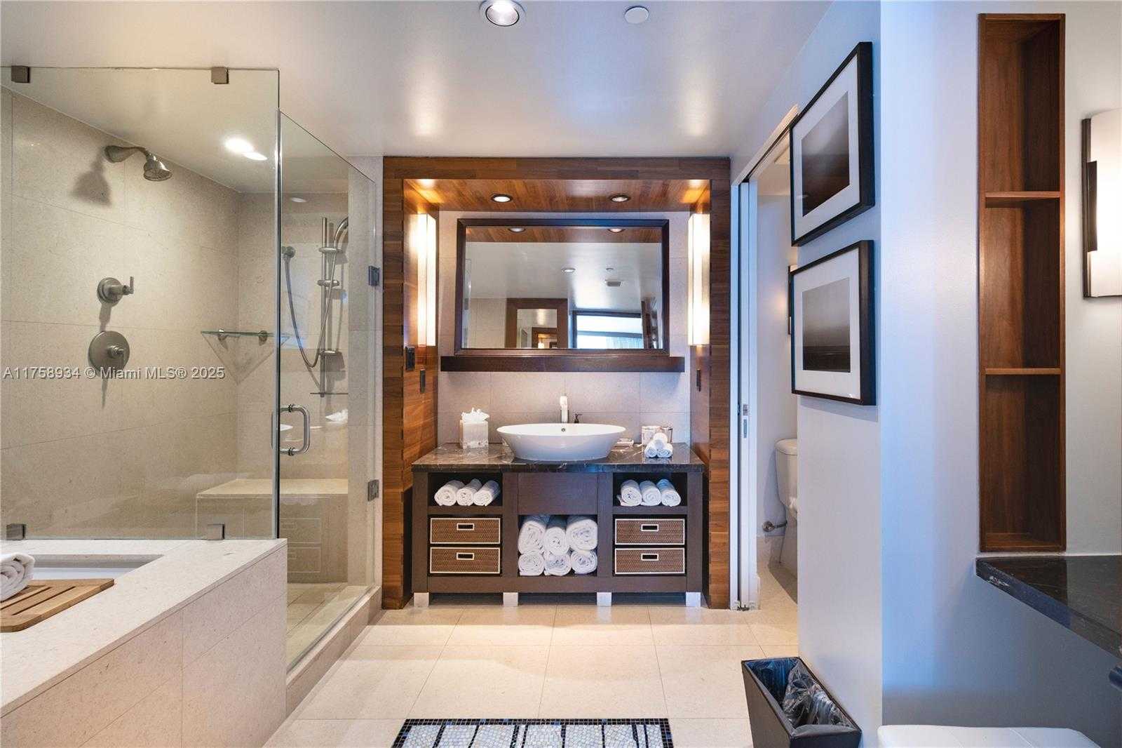 Small Image of 6801 COLLINS AVE #610 DOOR #612, Miami Beach Number 13
