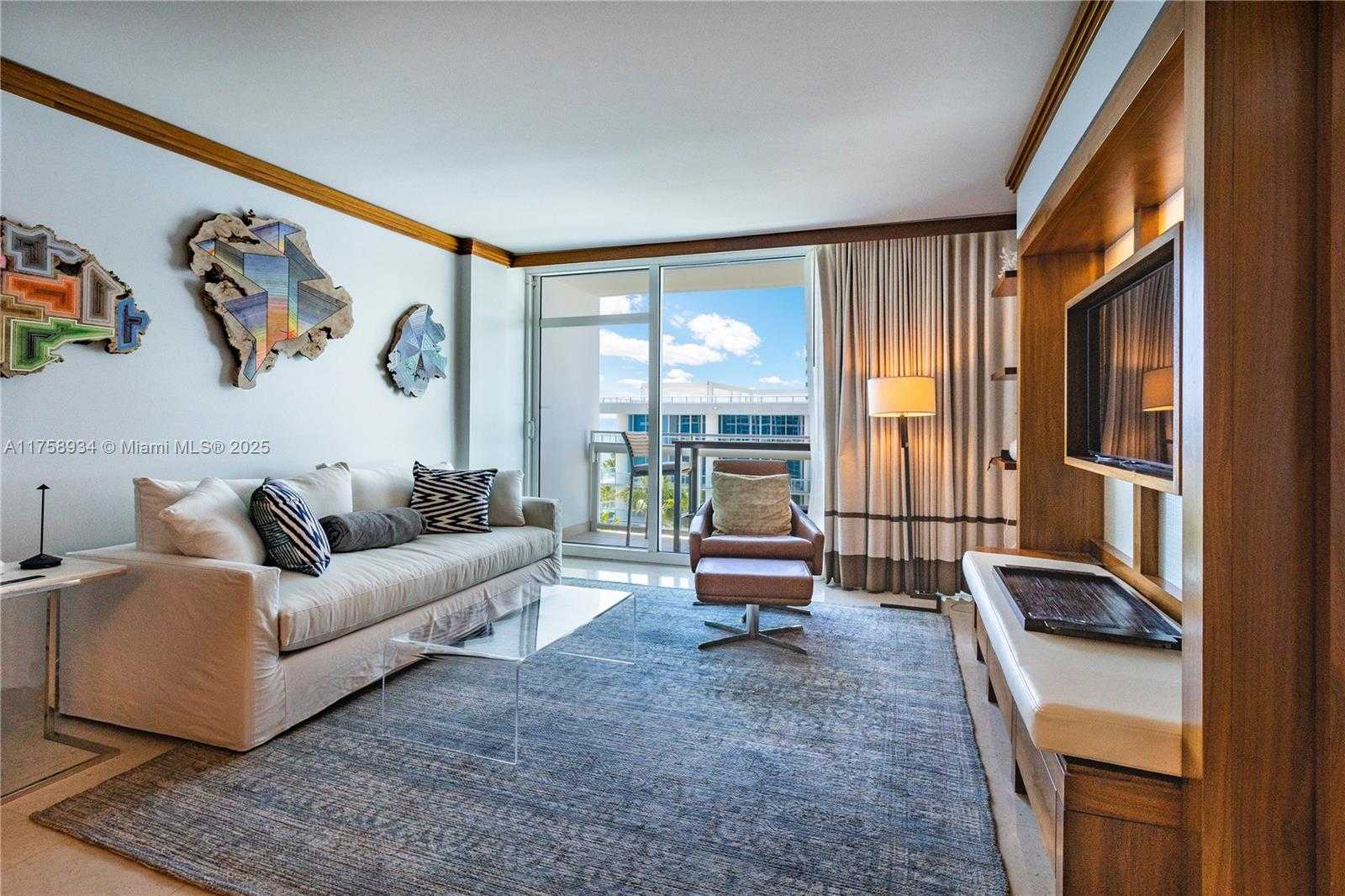 Small Image of 6801 COLLINS AVE #610 DOOR #612, Miami Beach Number 3