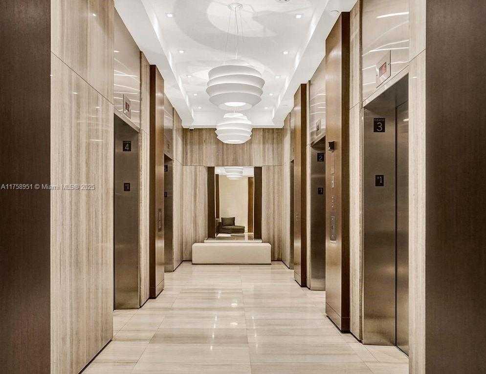 Small Image of 1330 WEST AVE #1006, Miami Beach Number 16