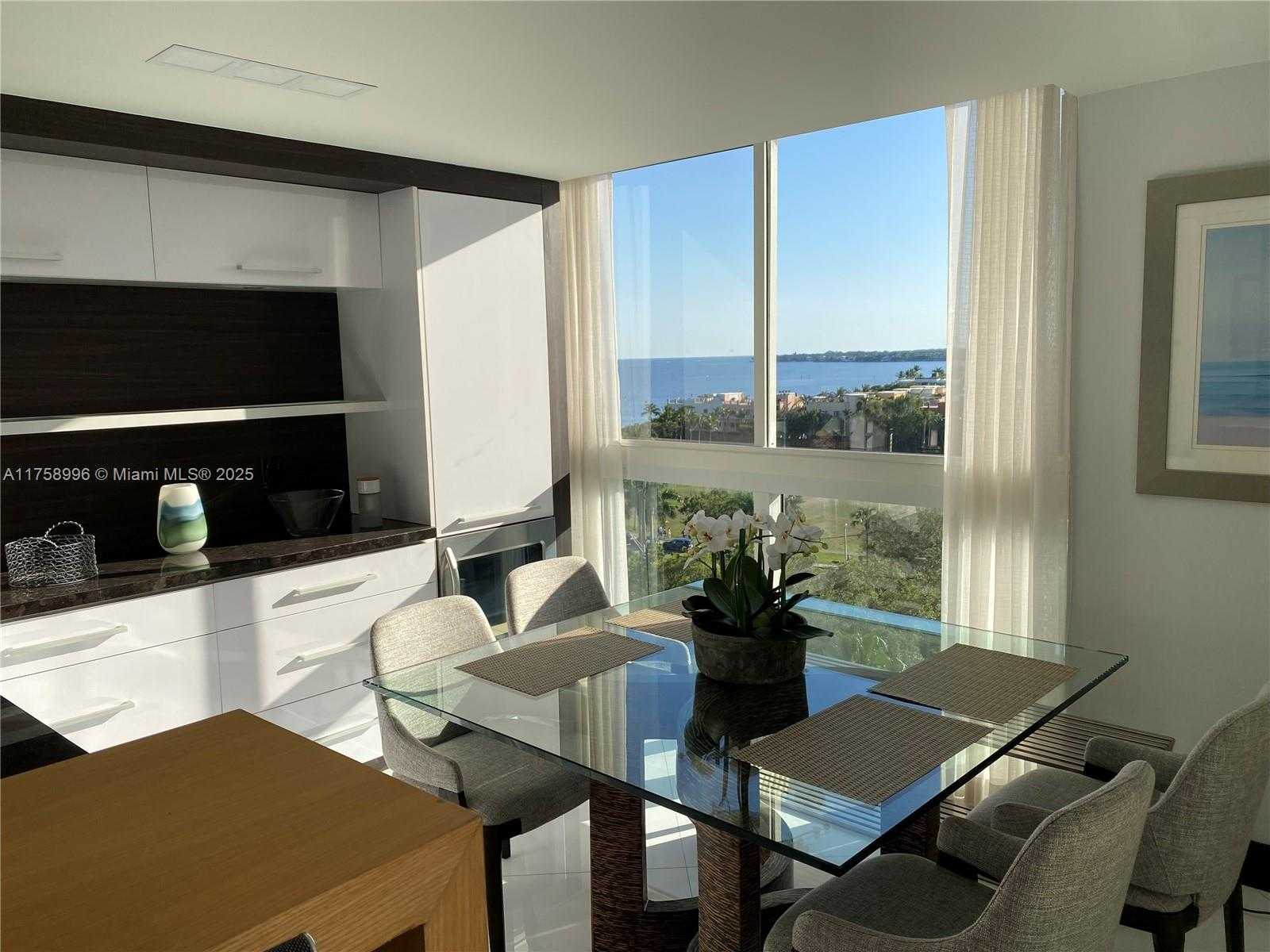 Small Image of 2951 SOUTH BAYSHORE DR #1008, Miami Number 4