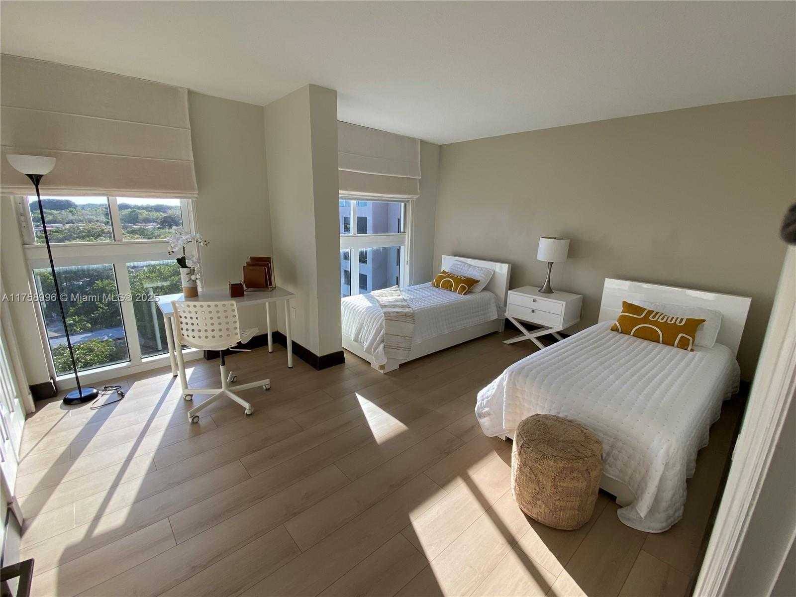 Small Image of 2951 SOUTH BAYSHORE DR #1008, Miami Number 8