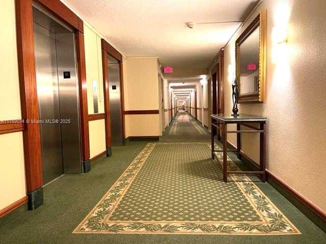Small Image of 5555 COLLINS AVE #16K, Miami Beach Number 12
