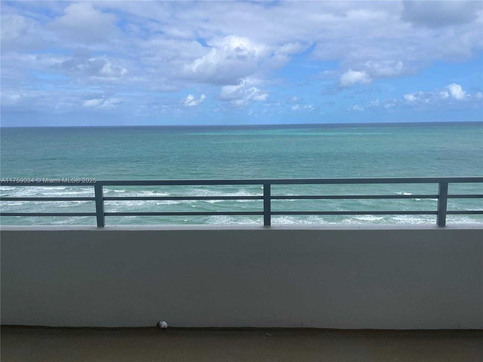 Small Image of 5555 COLLINS AVE #16K, Miami Beach Number 2