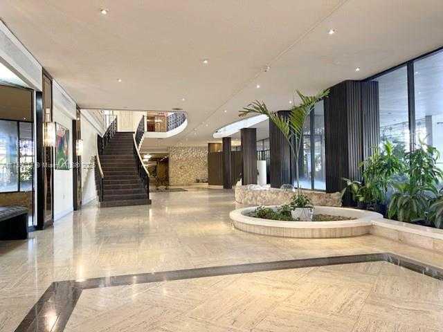 Small Image of 5555 COLLINS AVE #16K, Miami Beach Number 20