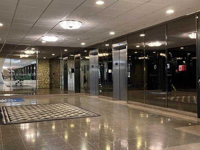 Small Image of 5555 COLLINS AVE #16K, Miami Beach Number 21
