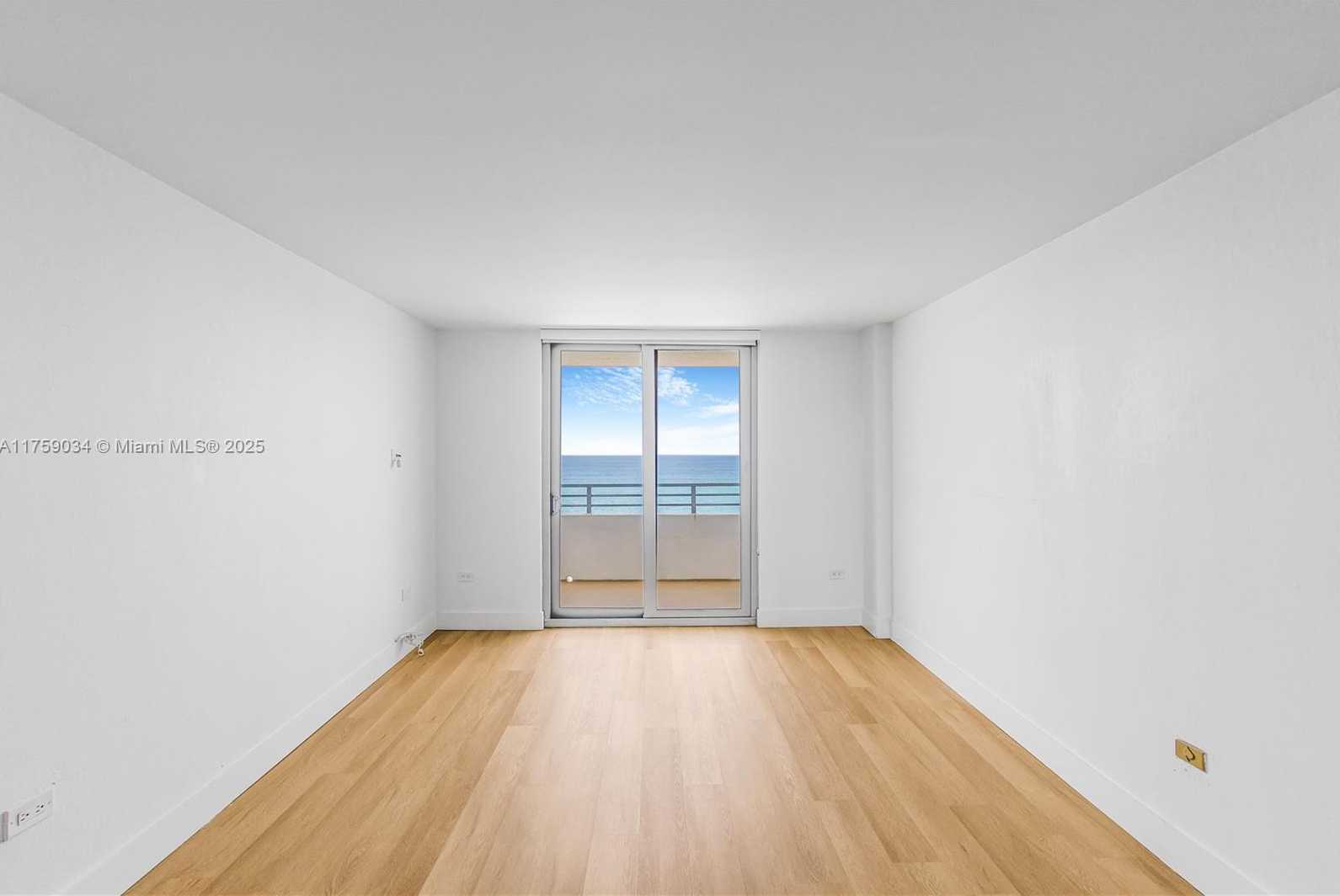 Small Image of 5555 COLLINS AVE #16K, Miami Beach Number 28
