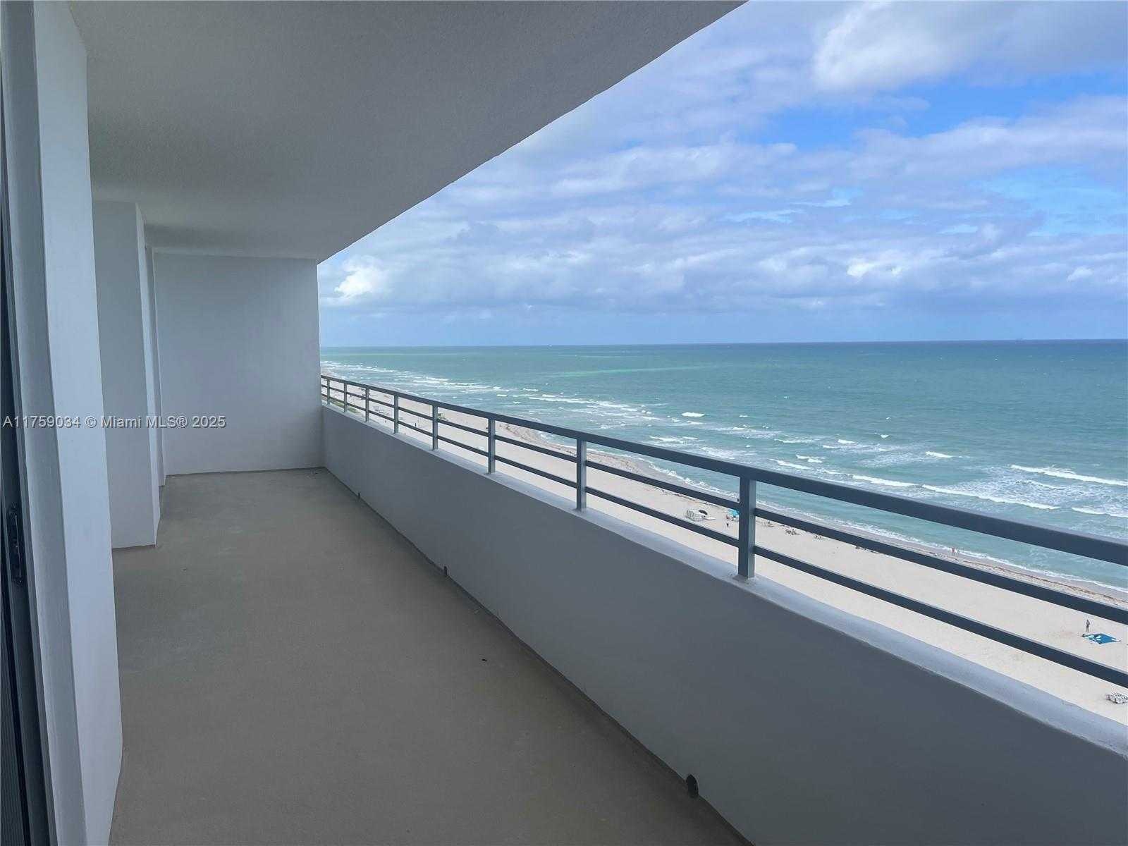 Small Image of 5555 COLLINS AVE #16K, Miami Beach Number 3