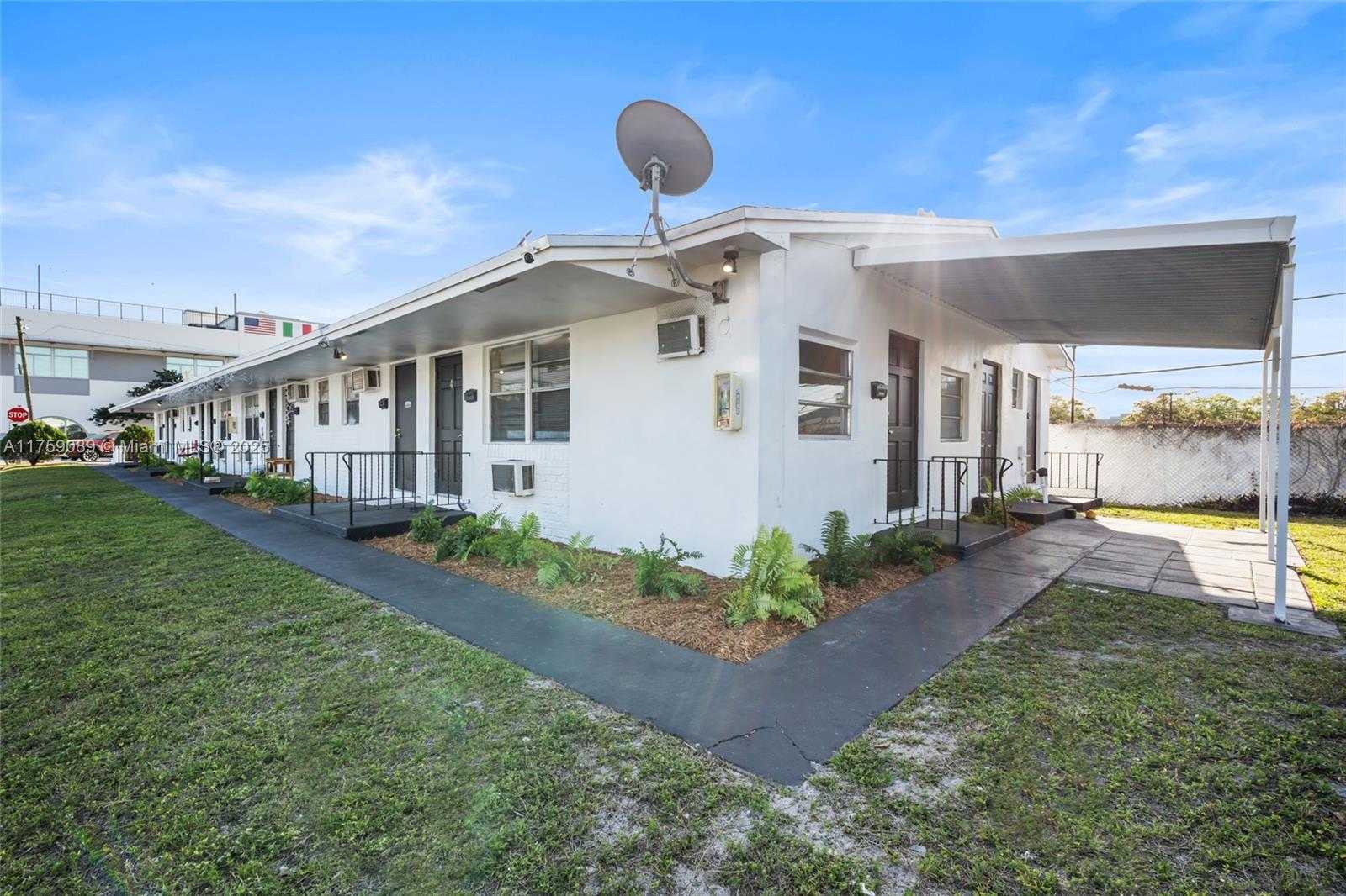 Small Image of 2649 VAN BUREN ST #1, Hollywood Number 21