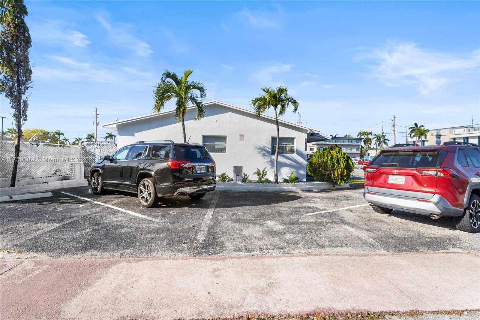 Small Image of 2649 VAN BUREN ST #1, Hollywood Number 22