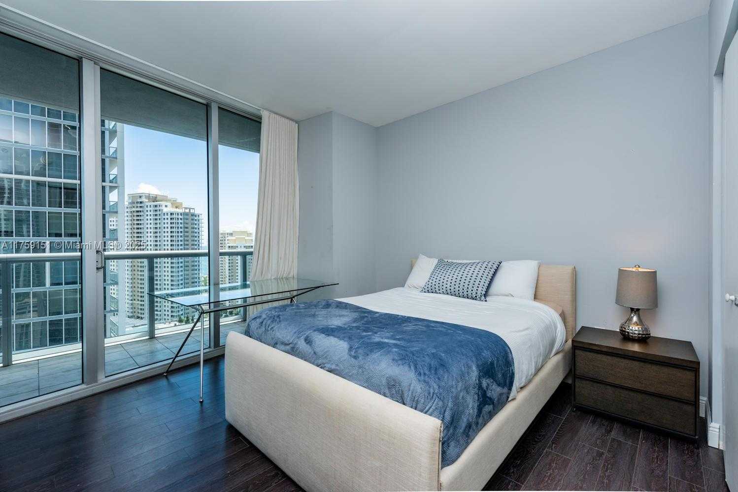 Small Image of 485 BRICKELL AVE #2302, Miami Number 12