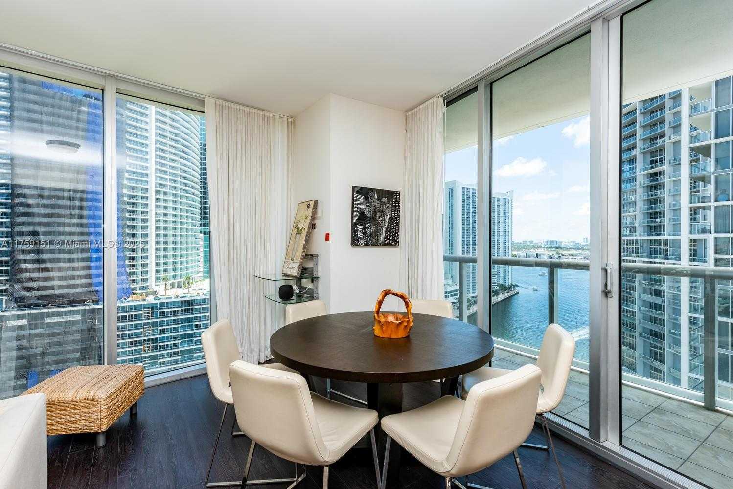 Small Image of 485 BRICKELL AVE #2302, Miami Number 3