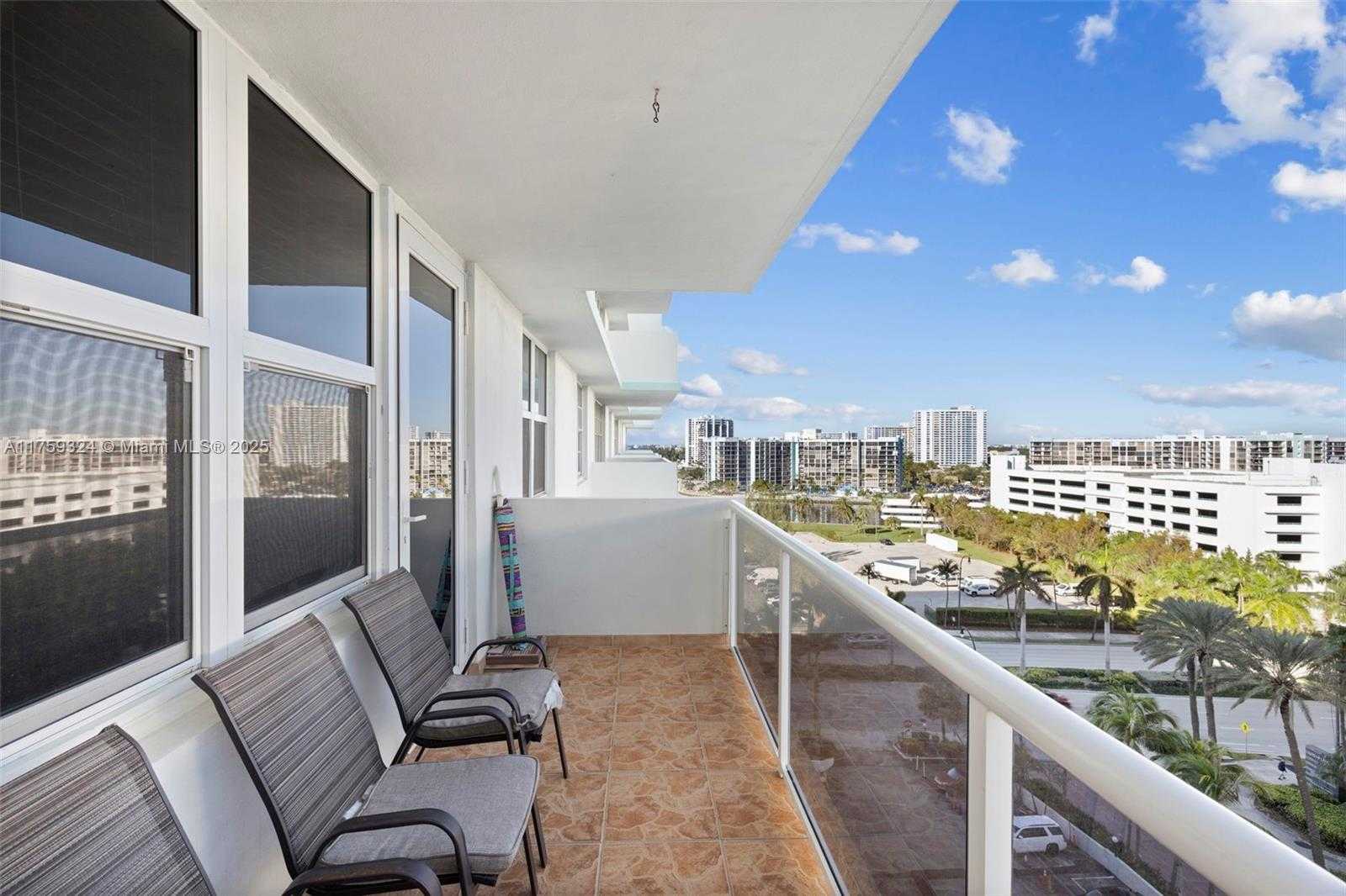 Small Image of 3725 SOUTH OCEAN DR #1021, Hollywood Number 19
