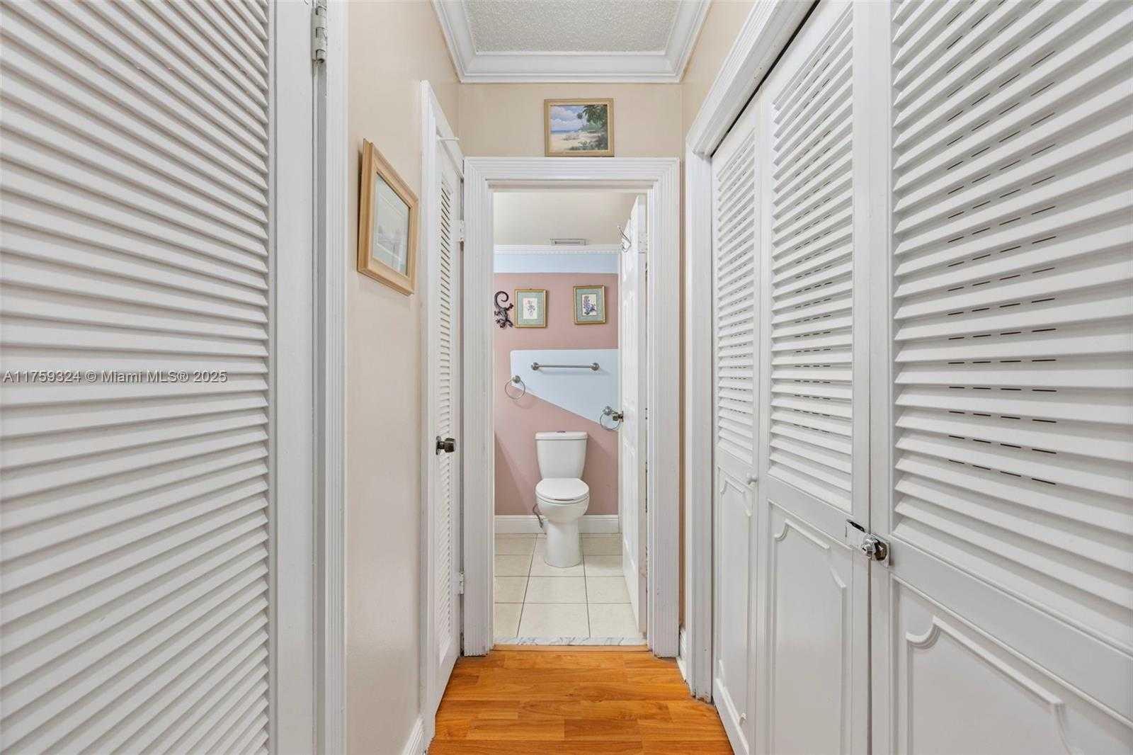 Small Image of 3725 SOUTH OCEAN DR #1021, Hollywood Number 24