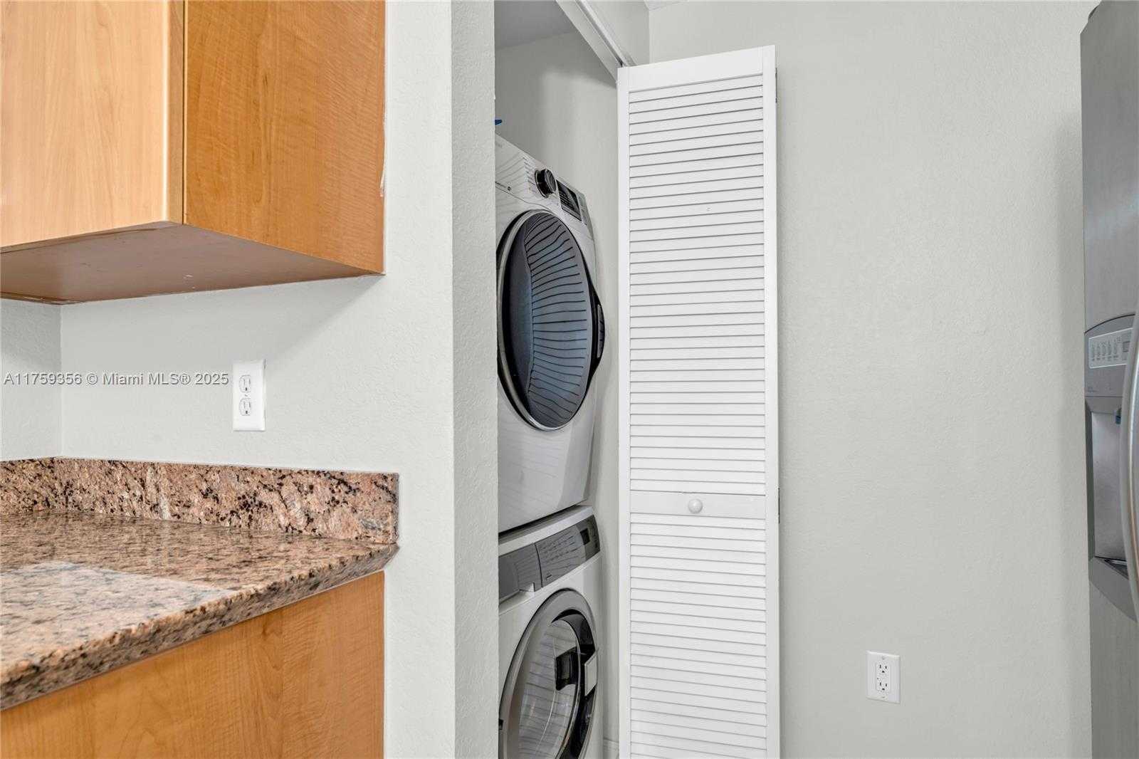 Small Image of 1830 RADIUS DR #1001, Hollywood Number 16