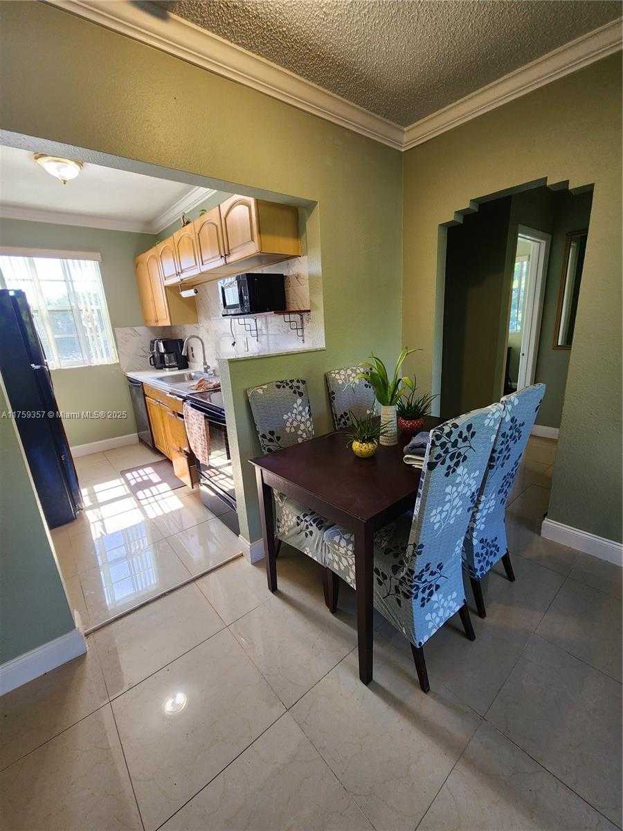 Small Image of 319 #4, Hollywood Number 3