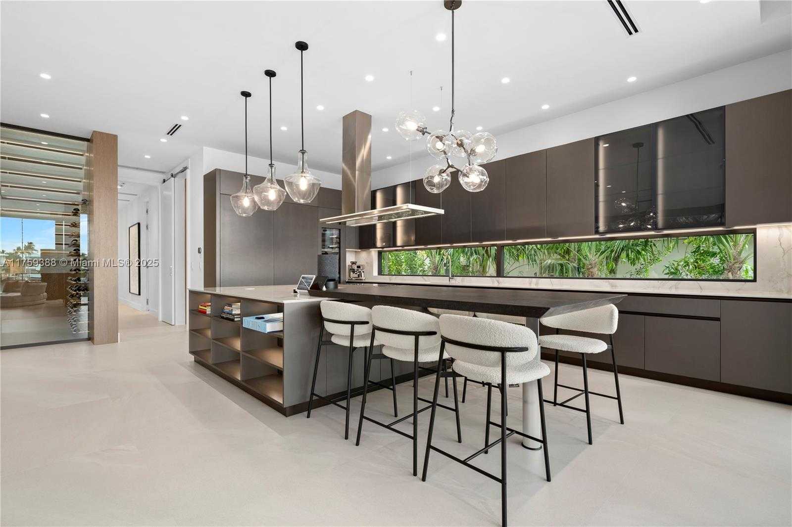 Small Image of 315 NORTH SHORE DR, Miami Beach Number 12