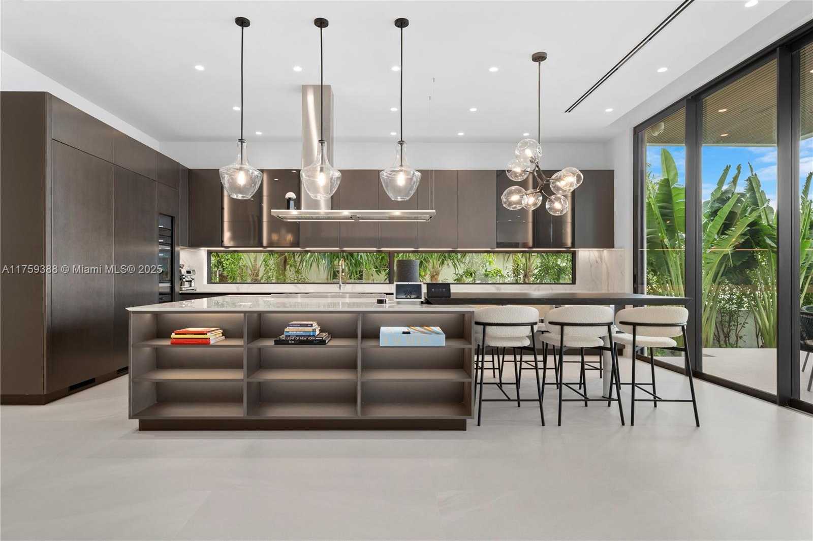Small Image of 315 NORTH SHORE DR, Miami Beach Number 13