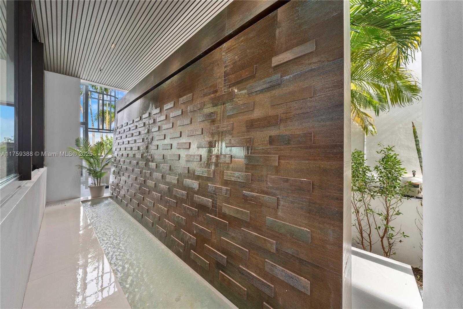 Small Image of 315 NORTH SHORE DR, Miami Beach Number 16