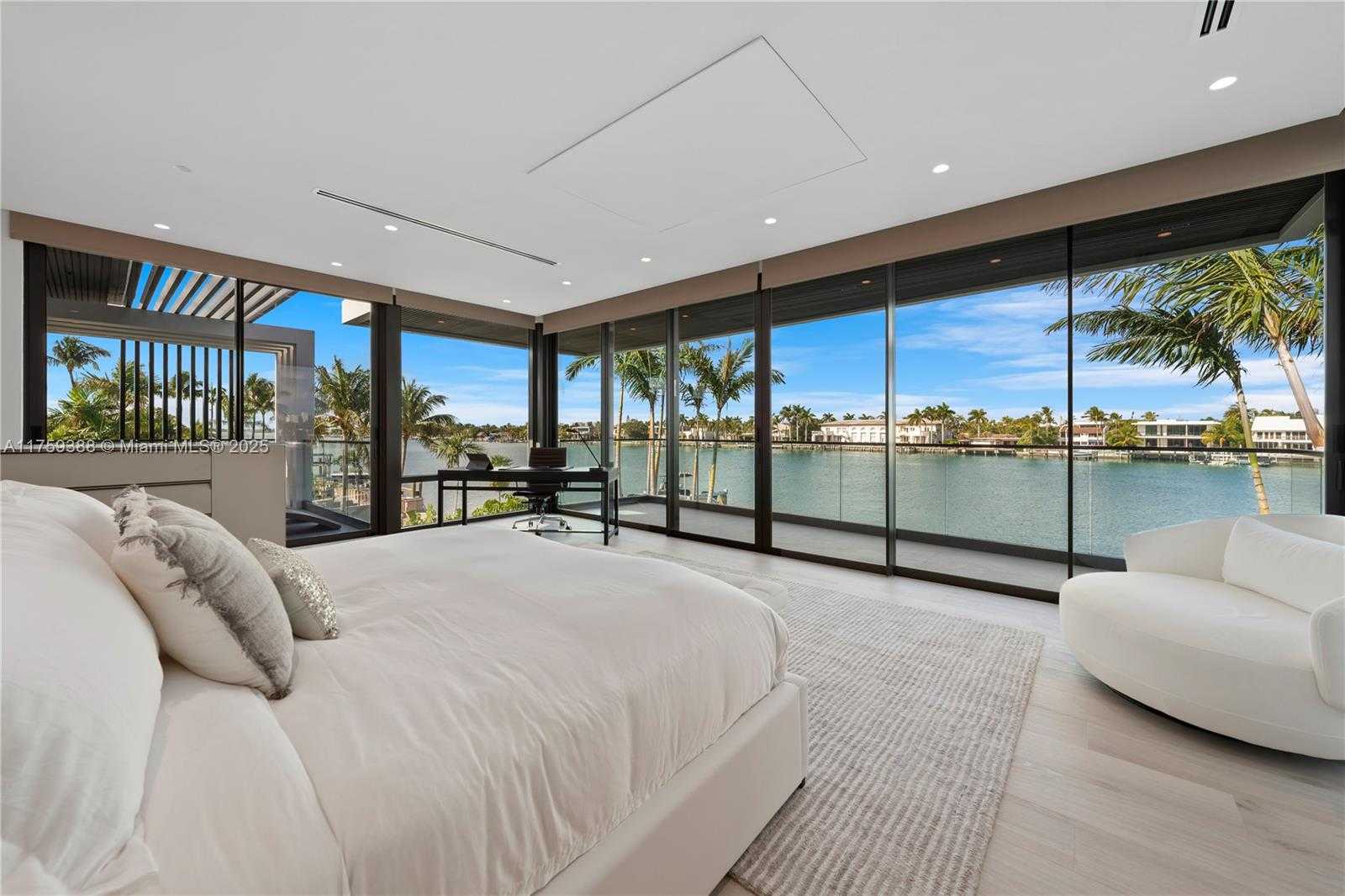 Small Image of 315 NORTH SHORE DR, Miami Beach Number 26