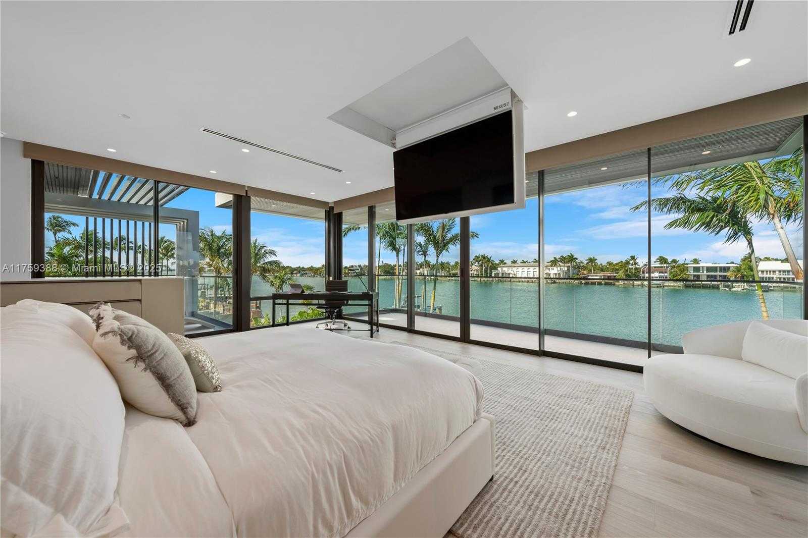 Small Image of 315 NORTH SHORE DR, Miami Beach Number 28